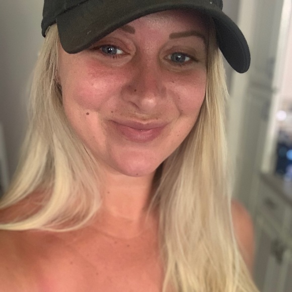 Meet your Posher, Kirsten - Picture 1 of 1